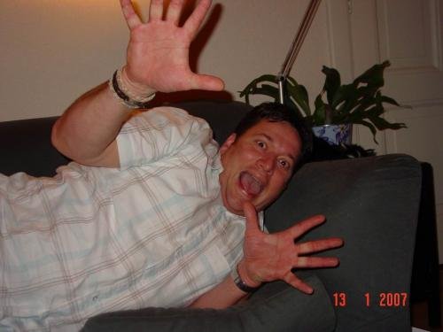 nee nee ik wil niet op de foto